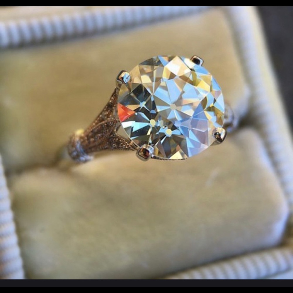 Beautiful Fancy Ring - Picture 2 of 8